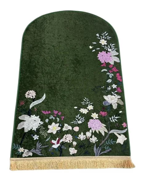Forest green velvet Muslim prayer rug with floral embroidery and fringe - Zainyunoor wholesale